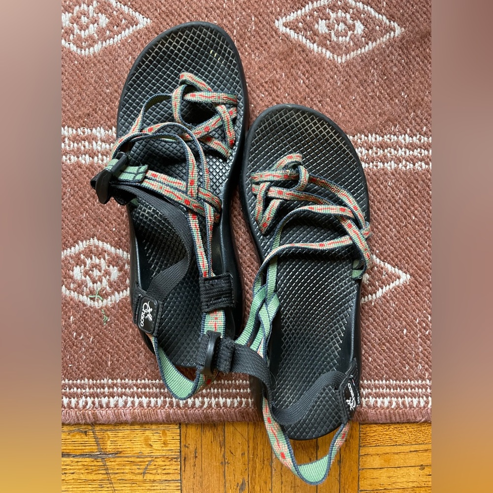Chaco Z Strap pink and green limited edition pattern Size 9